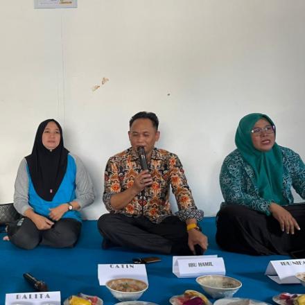 Giat Atasi Stunting, Pengurus Kampung KB Gelar Sosialisasi Makanan Sehat Di Desa Simpang Tiga